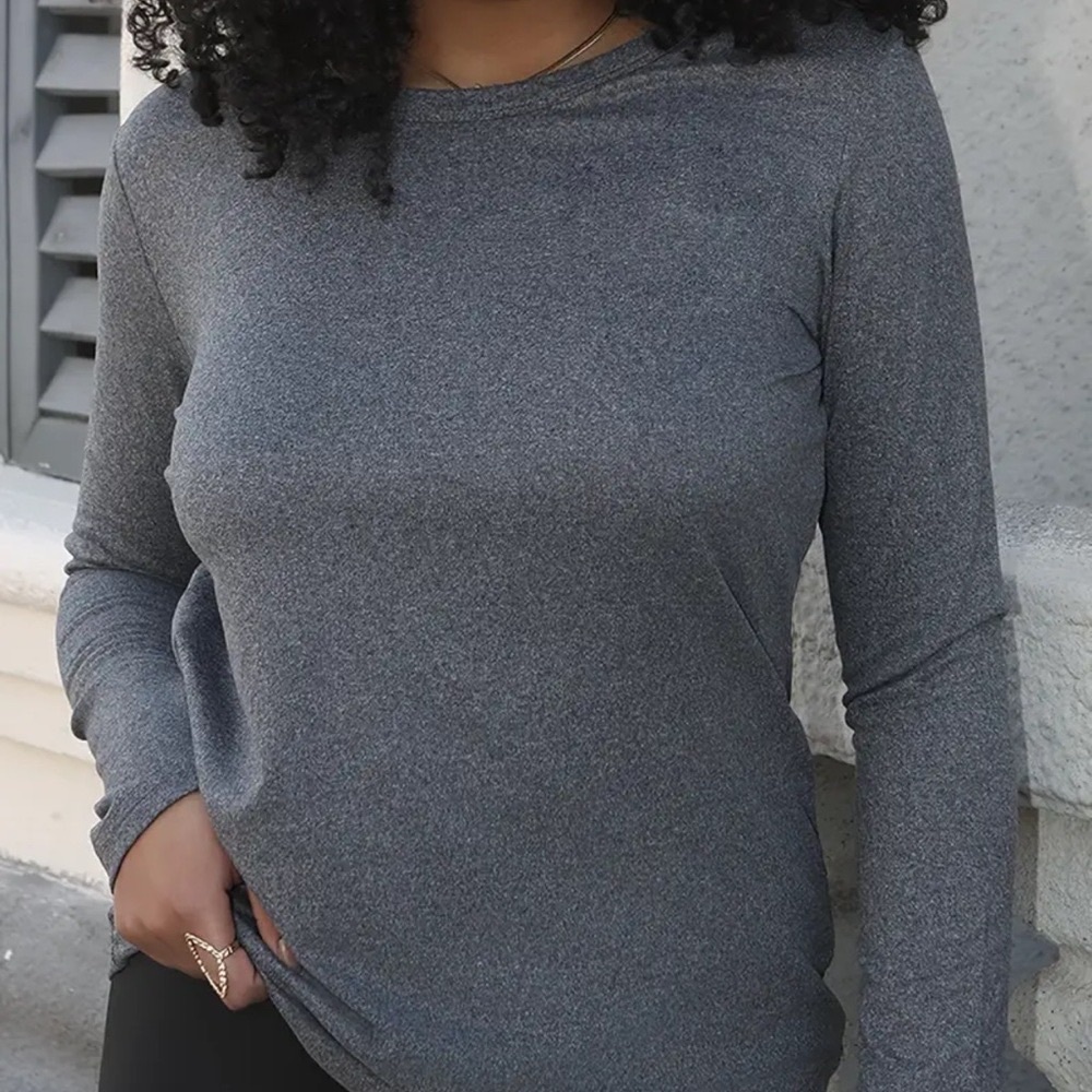 Essential Long-Sleeve Crewneck Top in Heather Gray